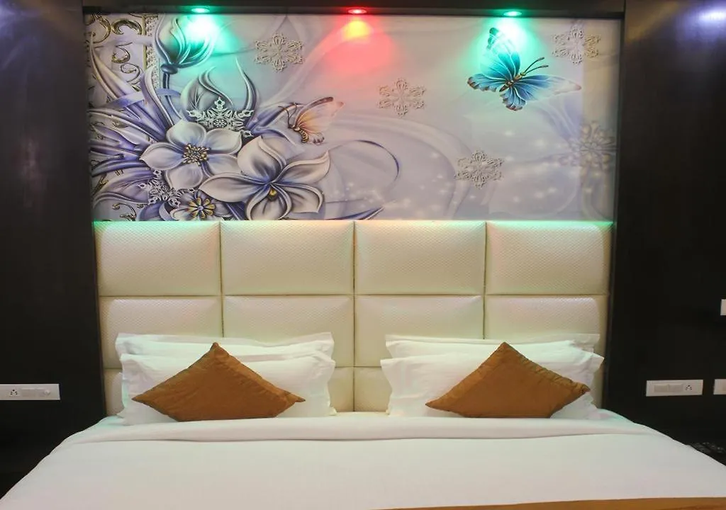 Hotel Pearl Blue Agra  3*, Agra (Uttar Pradesh)